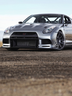 Nissan GTR screenshot #1 240x320