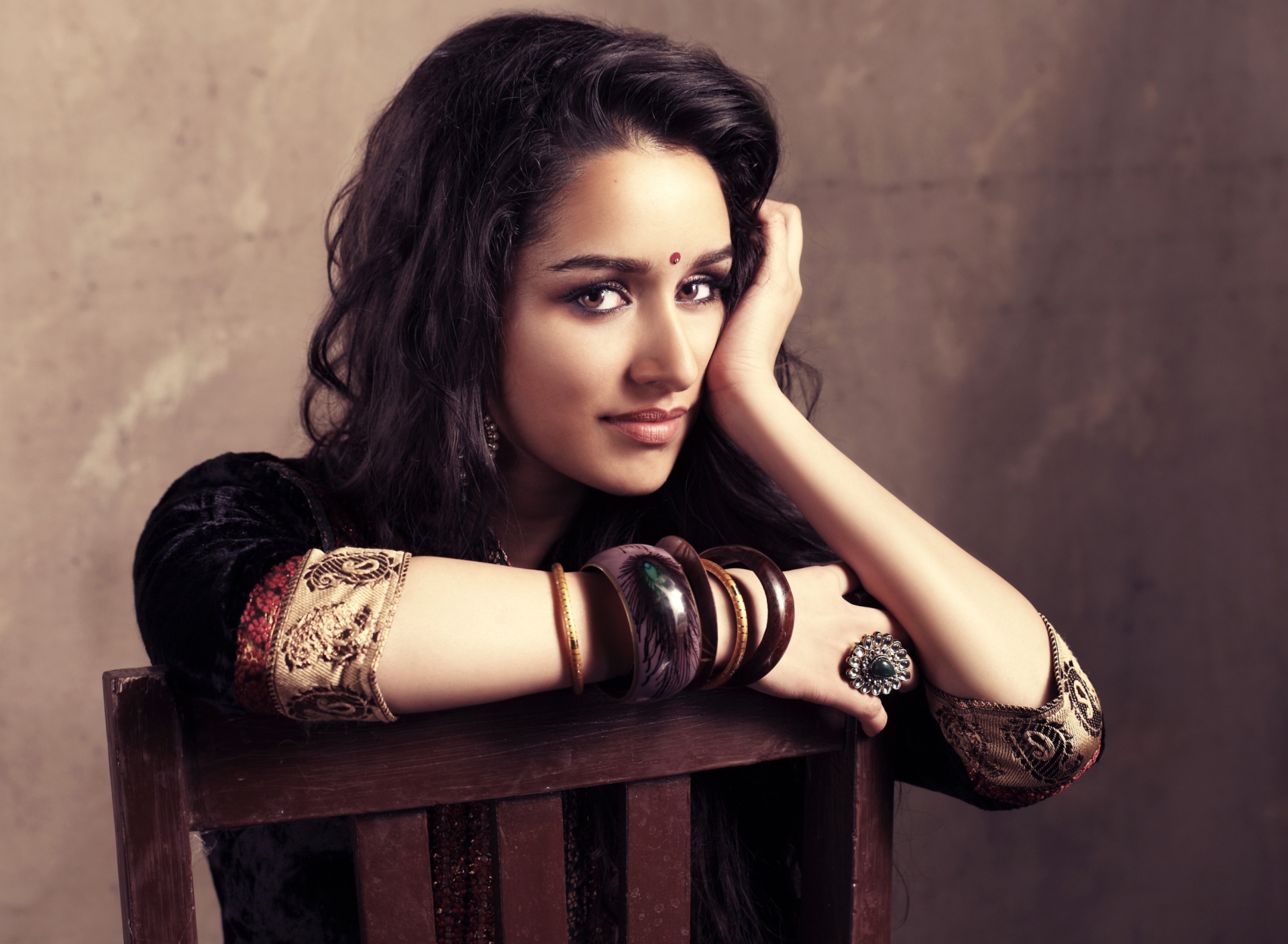 Fondo de pantalla Shraddha Kapoor 1920x1408