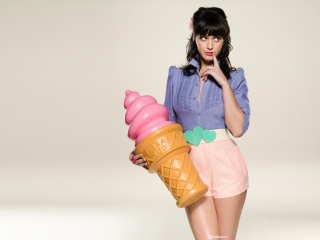 Обои Katy Perry Ice-Cream 320x240