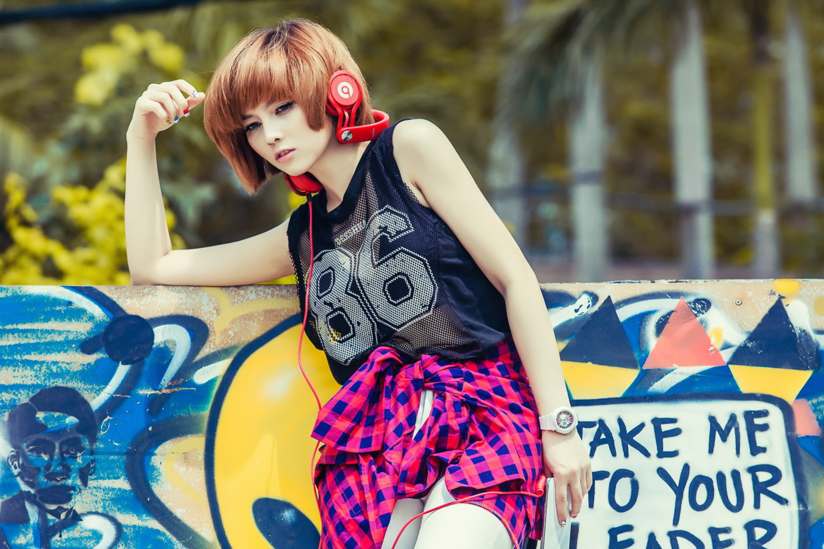 Cool Girl With Red Headphones wallpaper 2880x1920