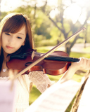 Sfondi Playing Violin 128x160