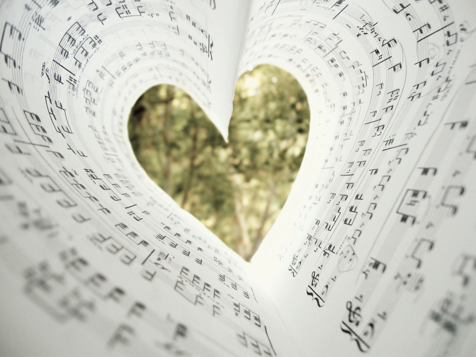 Love Music wallpaper 1600x1200