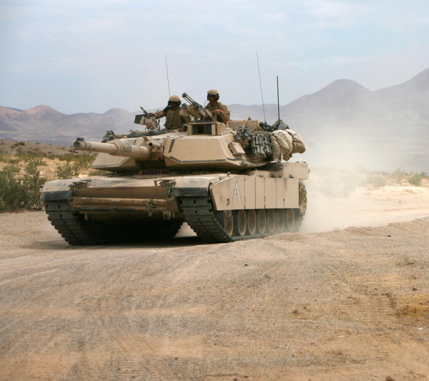 Screenshot №1 pro téma United States Marine Corps on Tanks 1440x1280
