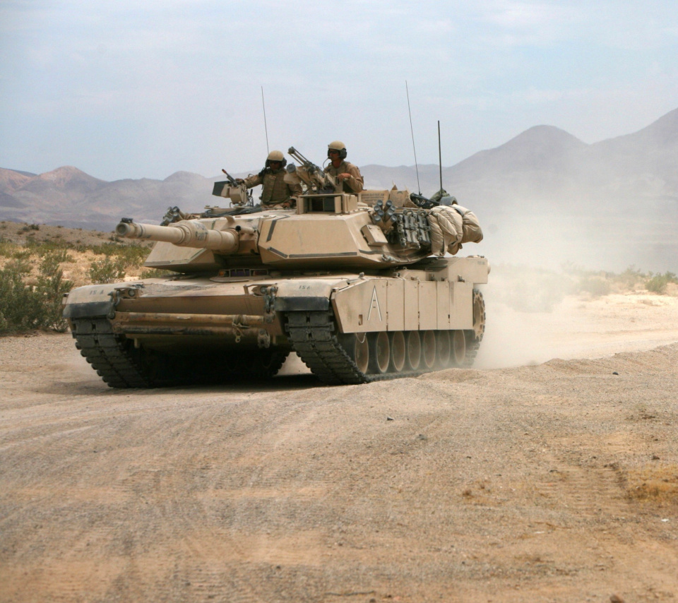 Sfondi United States Marine Corps on Tanks 960x854