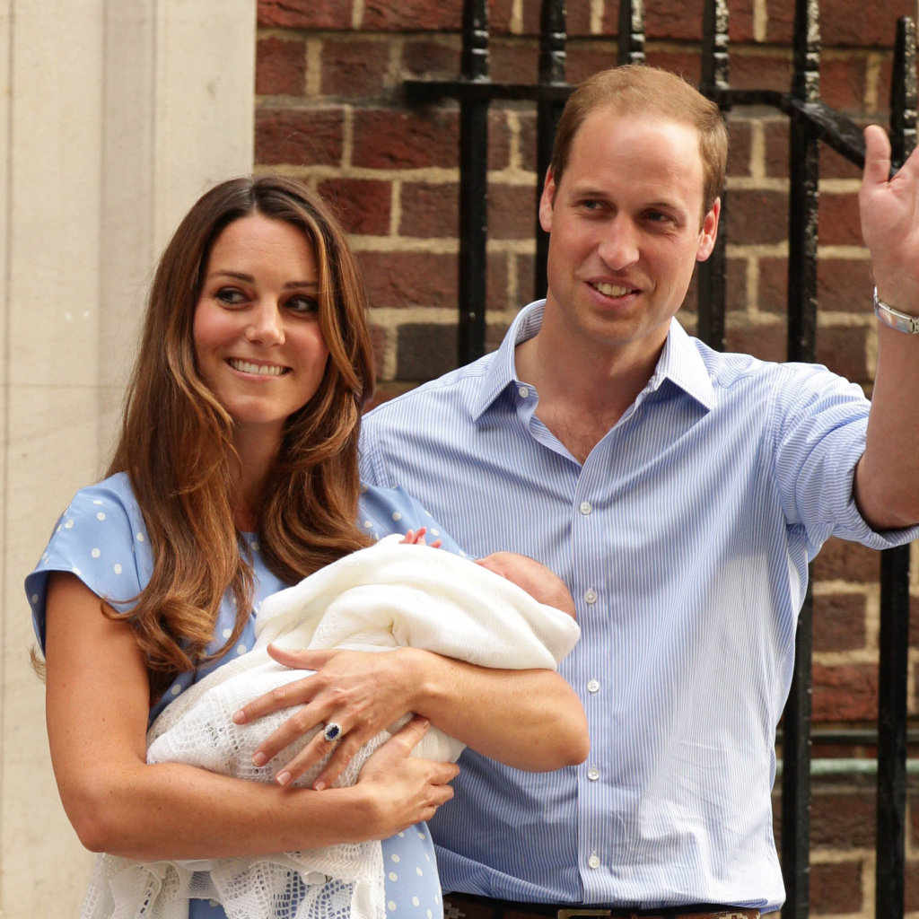 Обои Royal Family Kate Middleton and William Prince 1024x1024