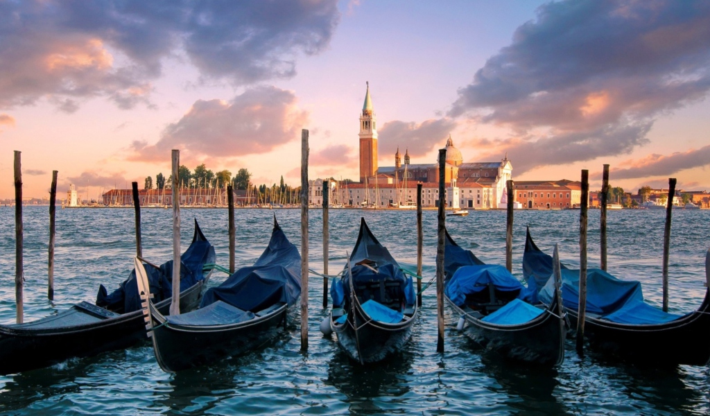 Das Venice Italy Gondolas Wallpaper 1024x600
