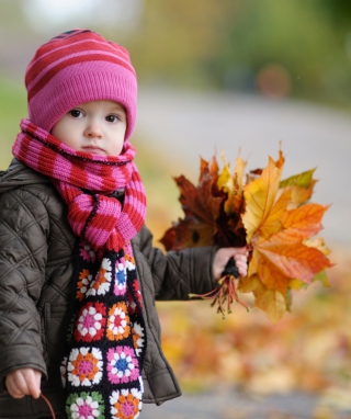 Cute Baby In Autumn - Obrázkek zdarma pro 768x1280