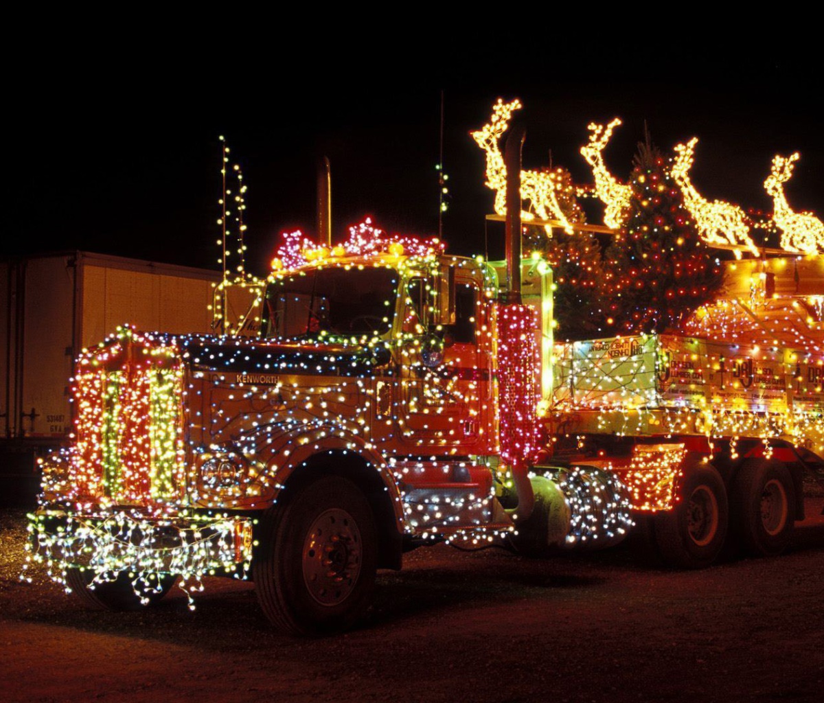 Das Xmas Truck in Lights Wallpaper 1200x1024