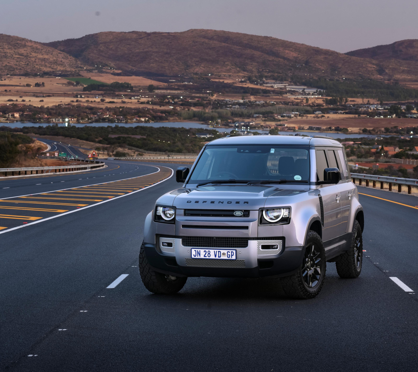 2020 Land Rover Defender 110 P400 screenshot #1 1440x1280