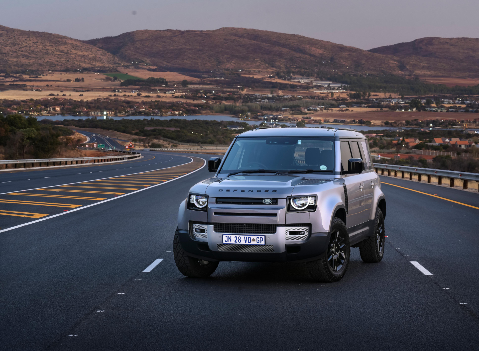 2020 Land Rover Defender 110 P400 screenshot #1 1920x1408