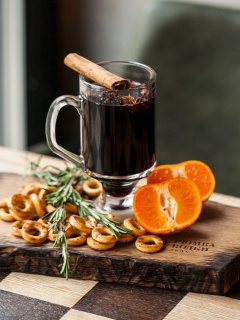 Fondo de pantalla Hot Mulled Wine 240x320