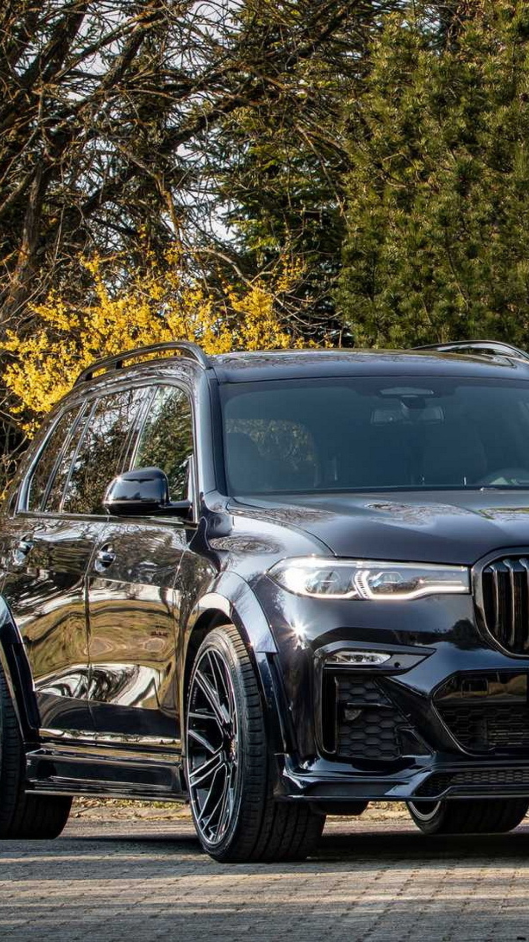 Sfondi BMW X7 Lumma Long Tail 1080x1920