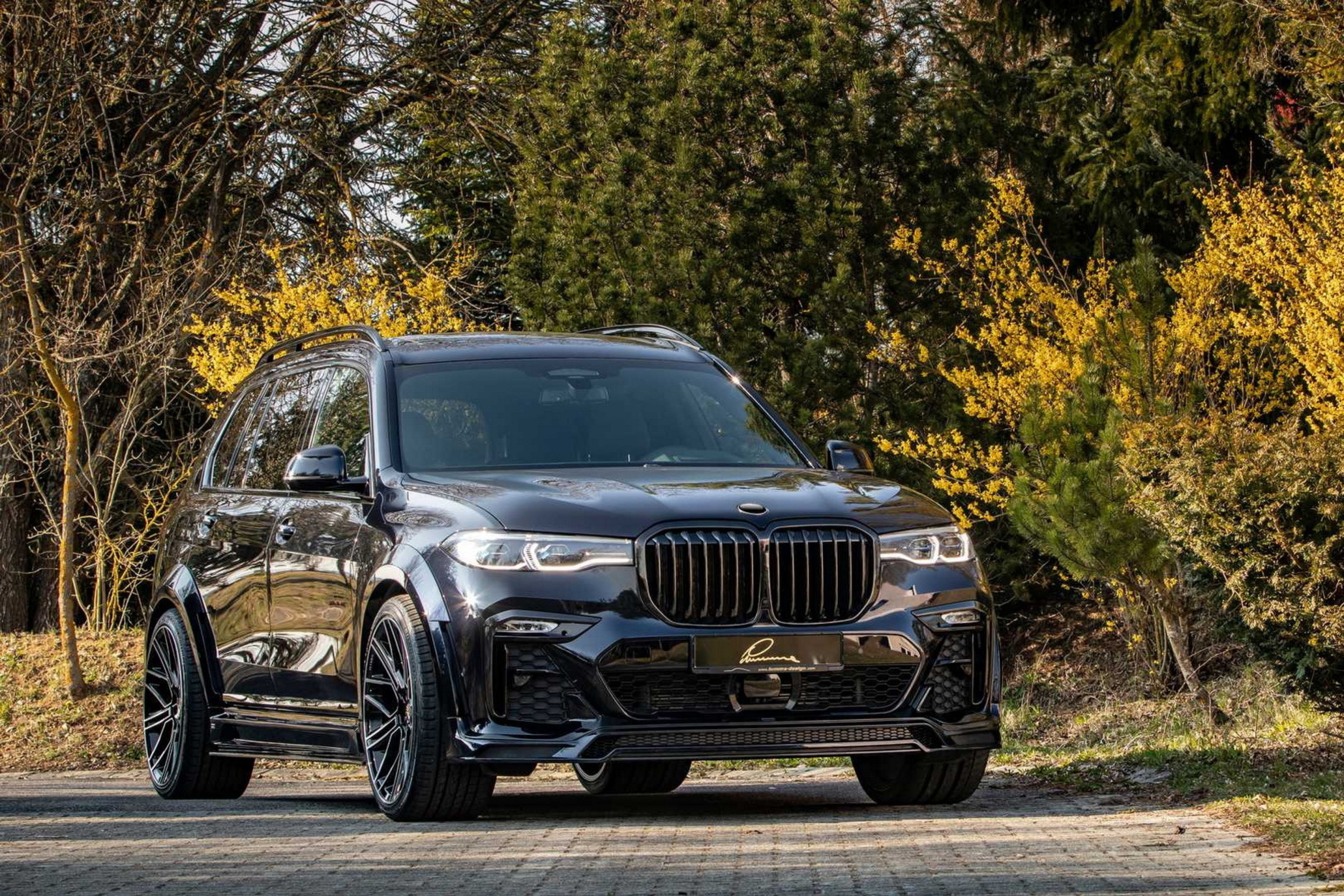 Fondo de pantalla BMW X7 Lumma Long Tail 2880x1920