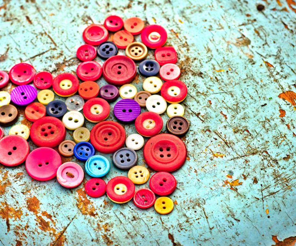 Das Heart of the Buttons Wallpaper 960x800