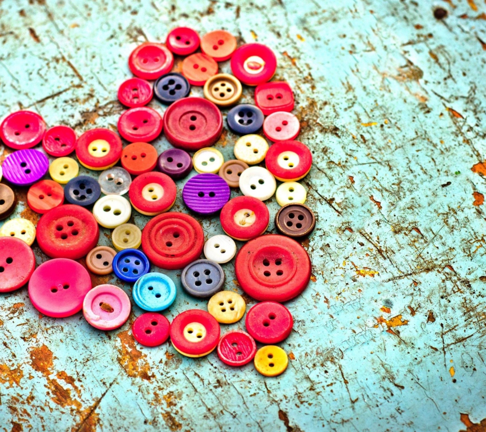 Heart of the Buttons wallpaper 960x854