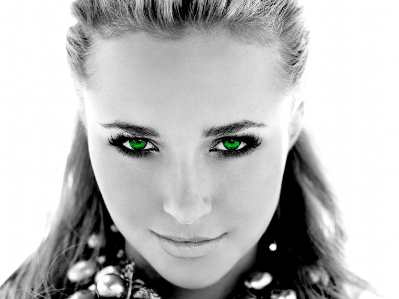 Screenshot №1 pro téma Girl With Green Eyes 1280x960