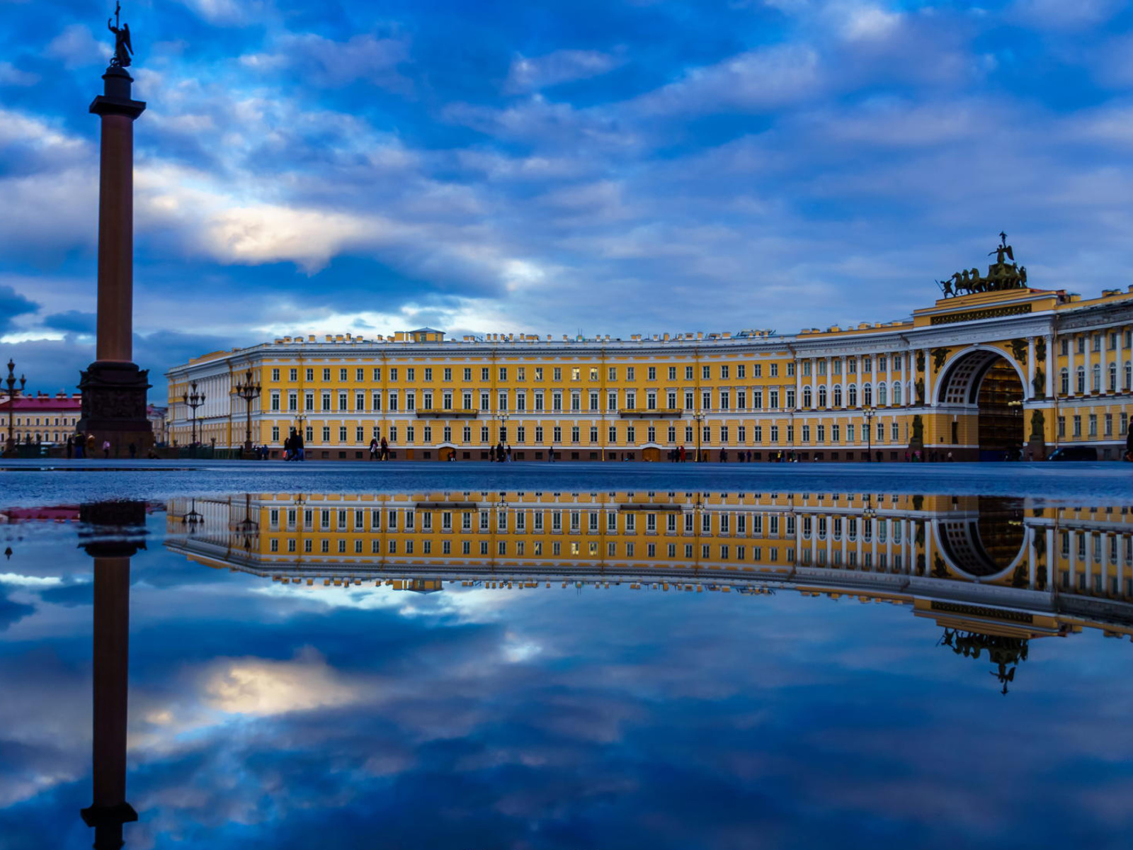 Обои Saint Petersburg, Winter Palace, Alexander Column 1600x1200