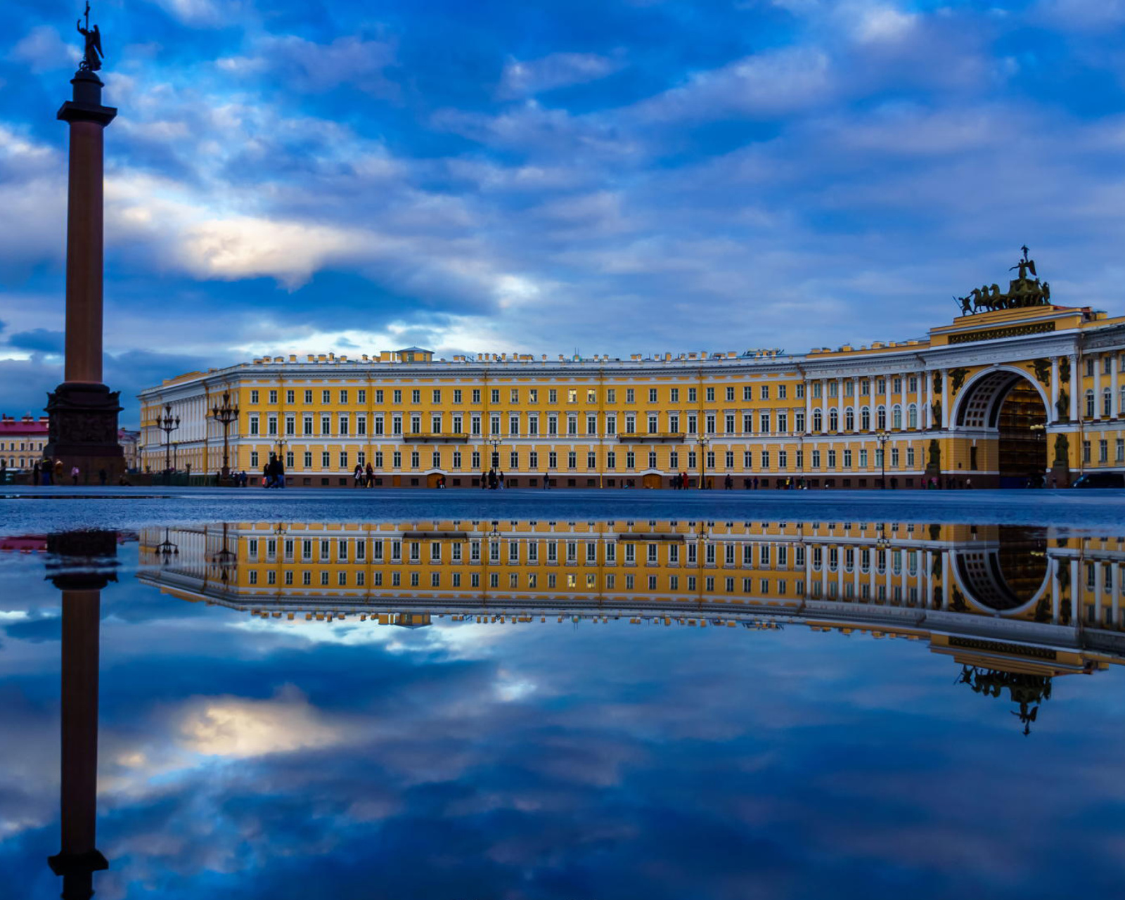 Обои Saint Petersburg, Winter Palace, Alexander Column 1600x1280