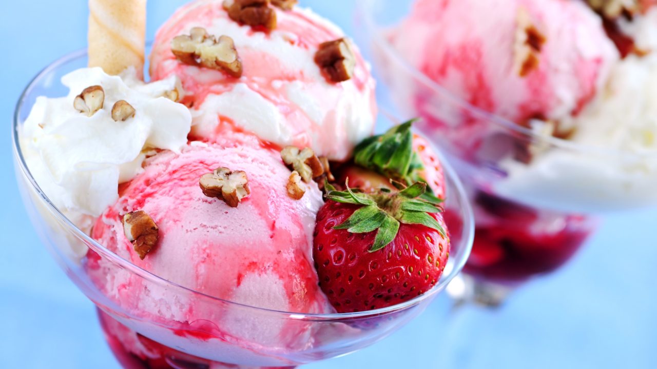 Strawberry Ice Cream wallpaper 1280x720