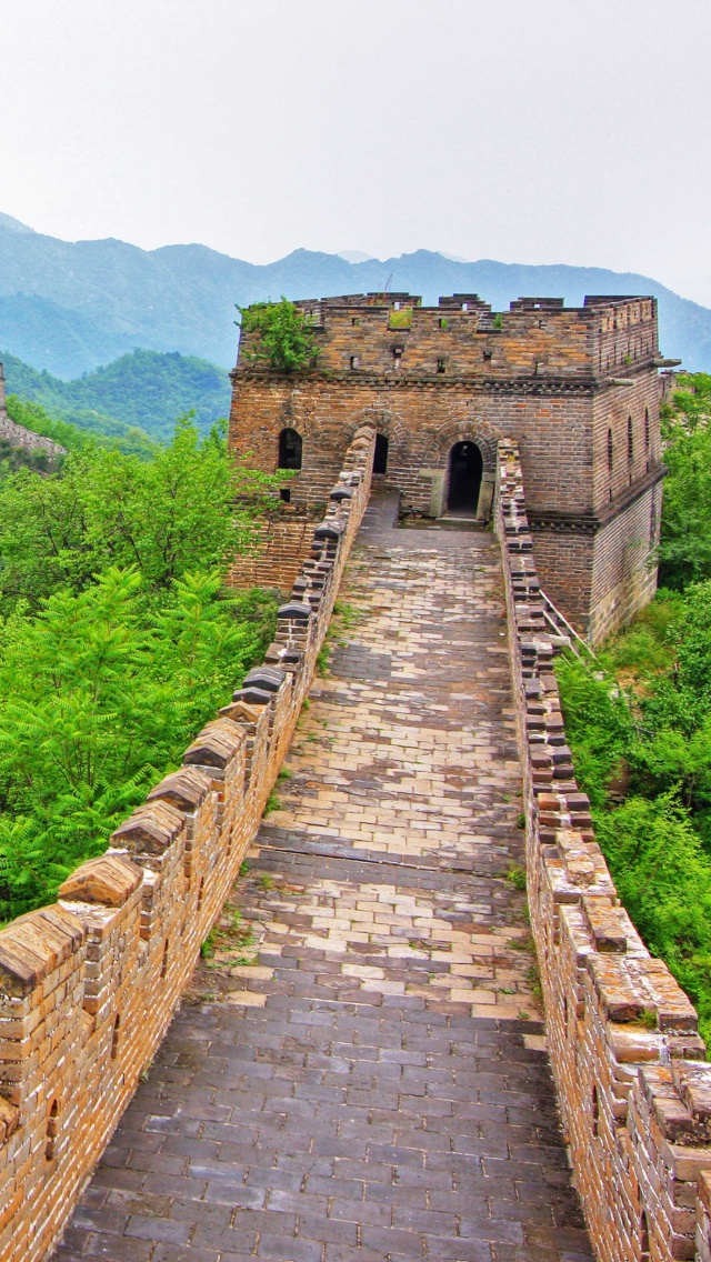 Sfondi Great Wonder Wall in China 640x1136
