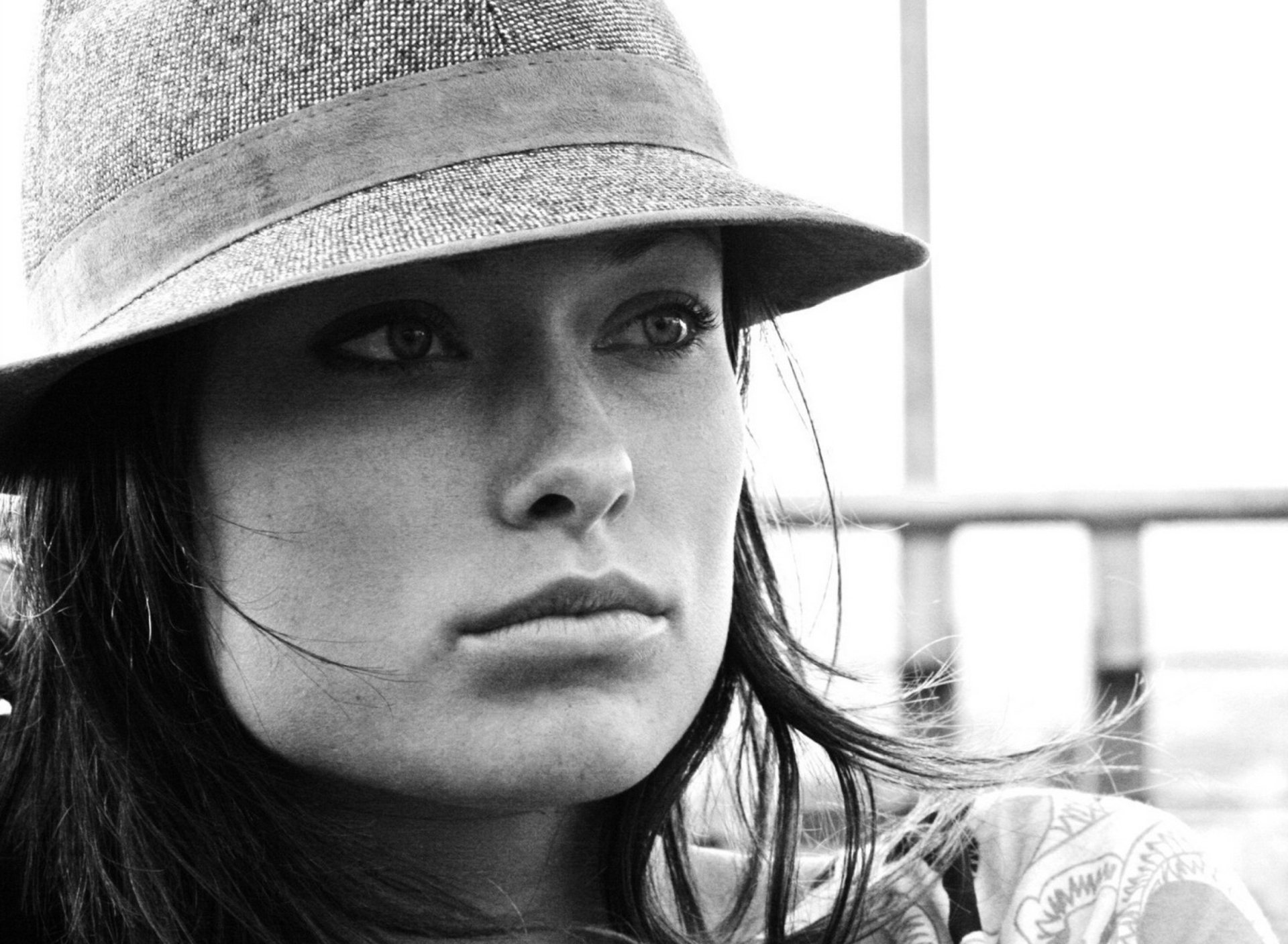 Olivia Wilde Wearing Hat wallpaper 1920x1408