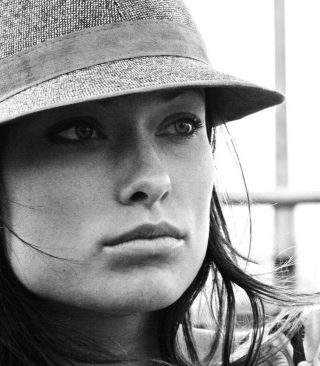 Olivia Wilde Wearing Hat - Obrázkek zdarma pro Nokia C1-02