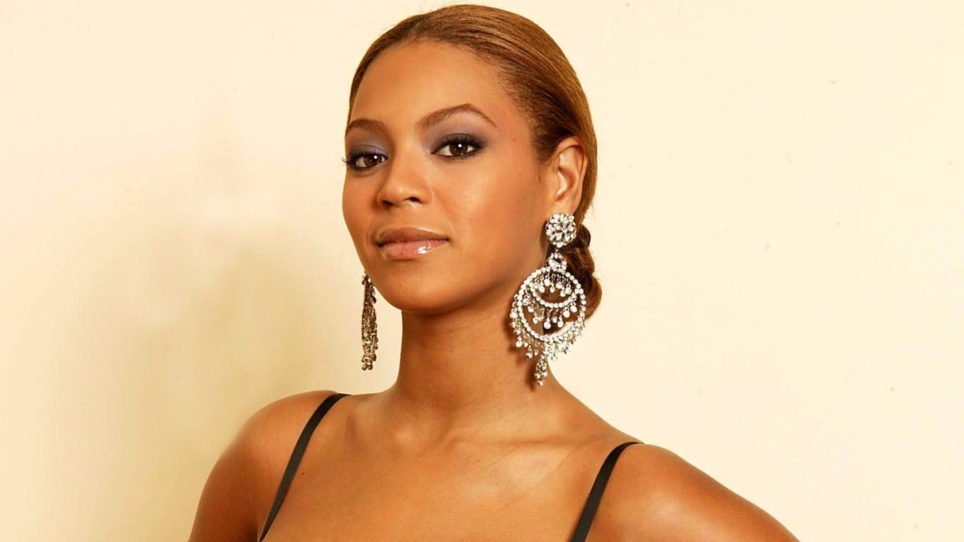 Обои Beyonce 1366x768