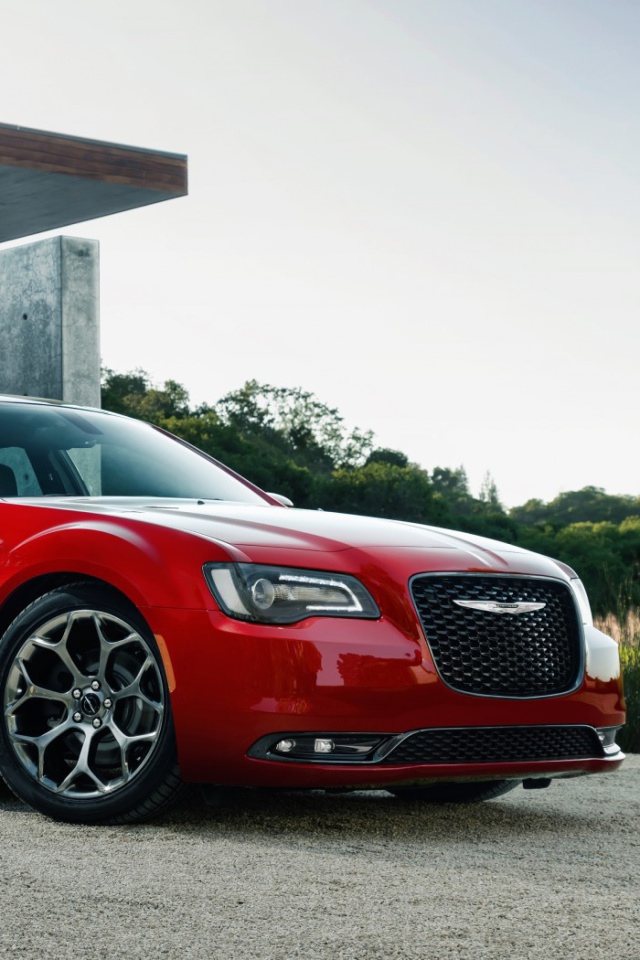 Screenshot №1 pro téma Chrysler 300S 2015 640x960