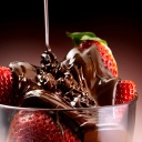 Fondo de pantalla Chocolate Covered Strawberries 128x128