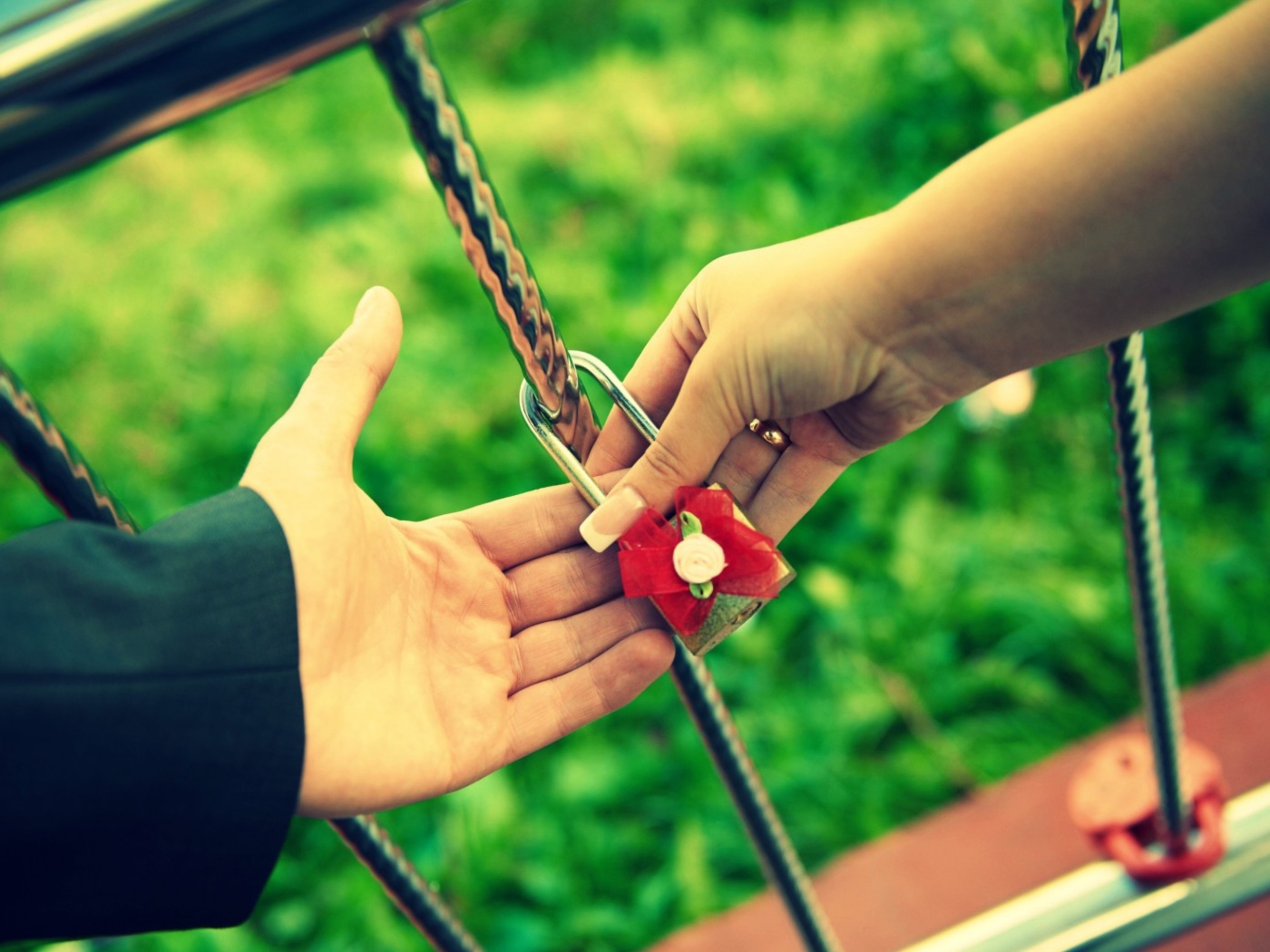 Love Lock screenshot #1 1400x1050