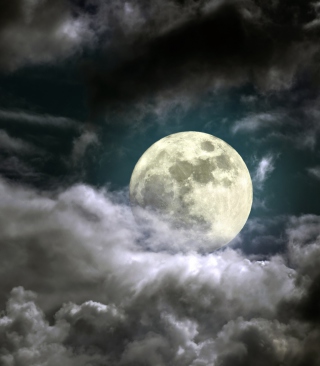 Full Moon Behind Heavy Clouds - Obrázkek zdarma pro 750x1334