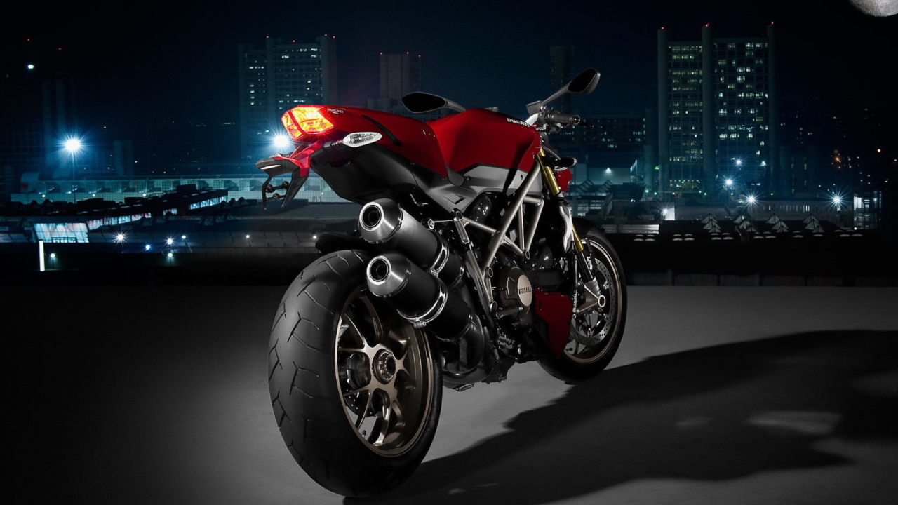 Обои Ducati Streetfighter 1280x720