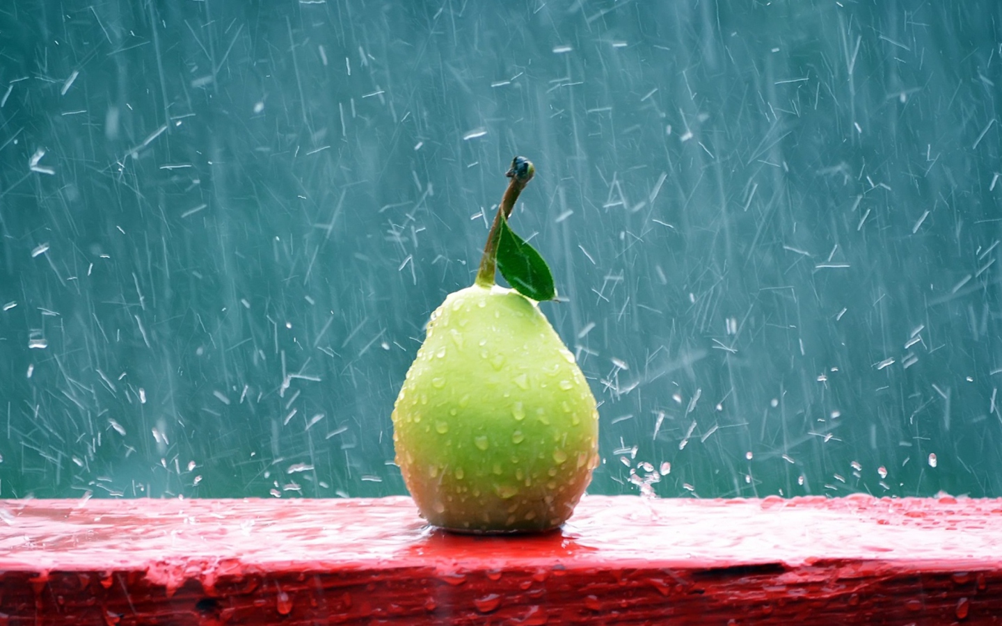 Screenshot №1 pro téma Green Pear In The Rain 1440x900