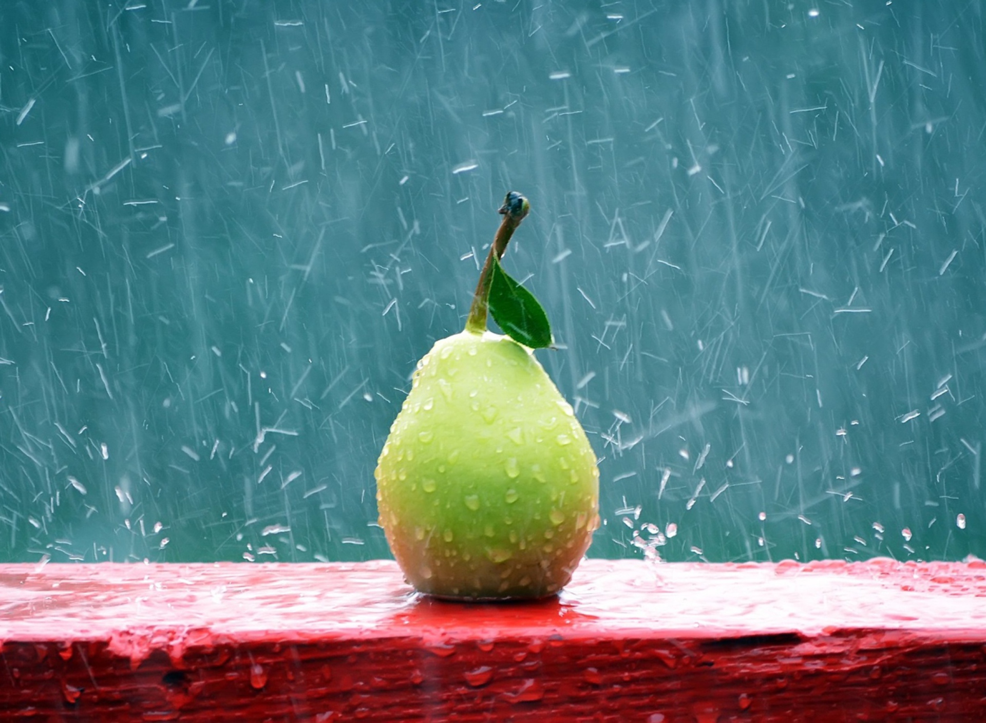 Green Pear In The Rain wallpaper 1920x1408