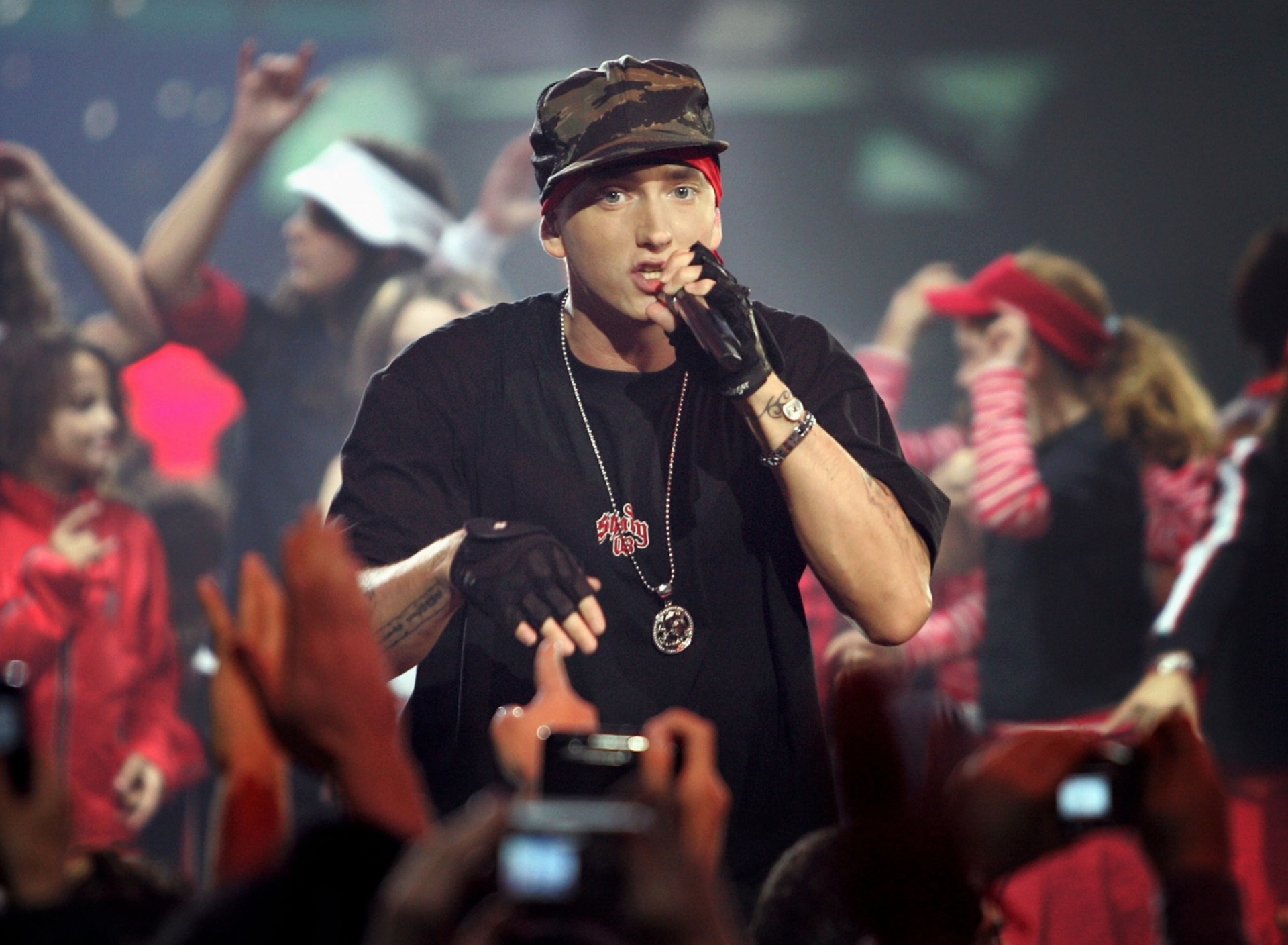 Eminem Live Concert wallpaper 1920x1408