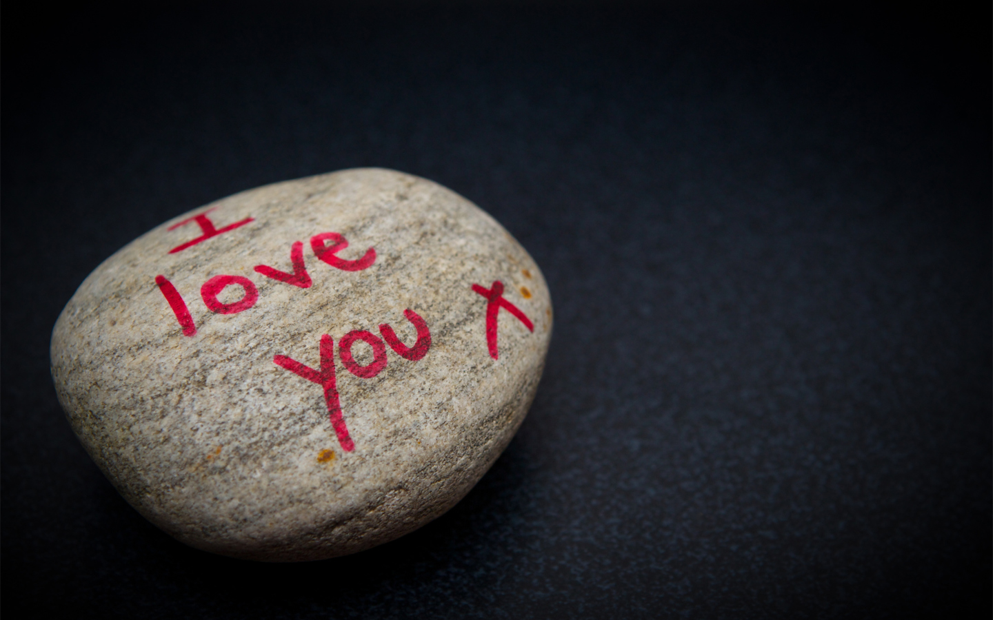 Das I Love You Written On Stone Wallpaper 1440x900