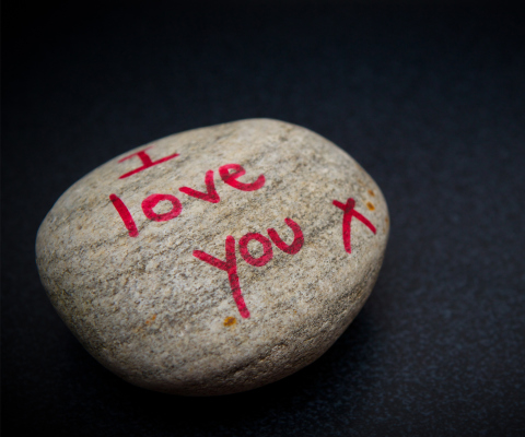 Обои I Love You Written On Stone 480x400