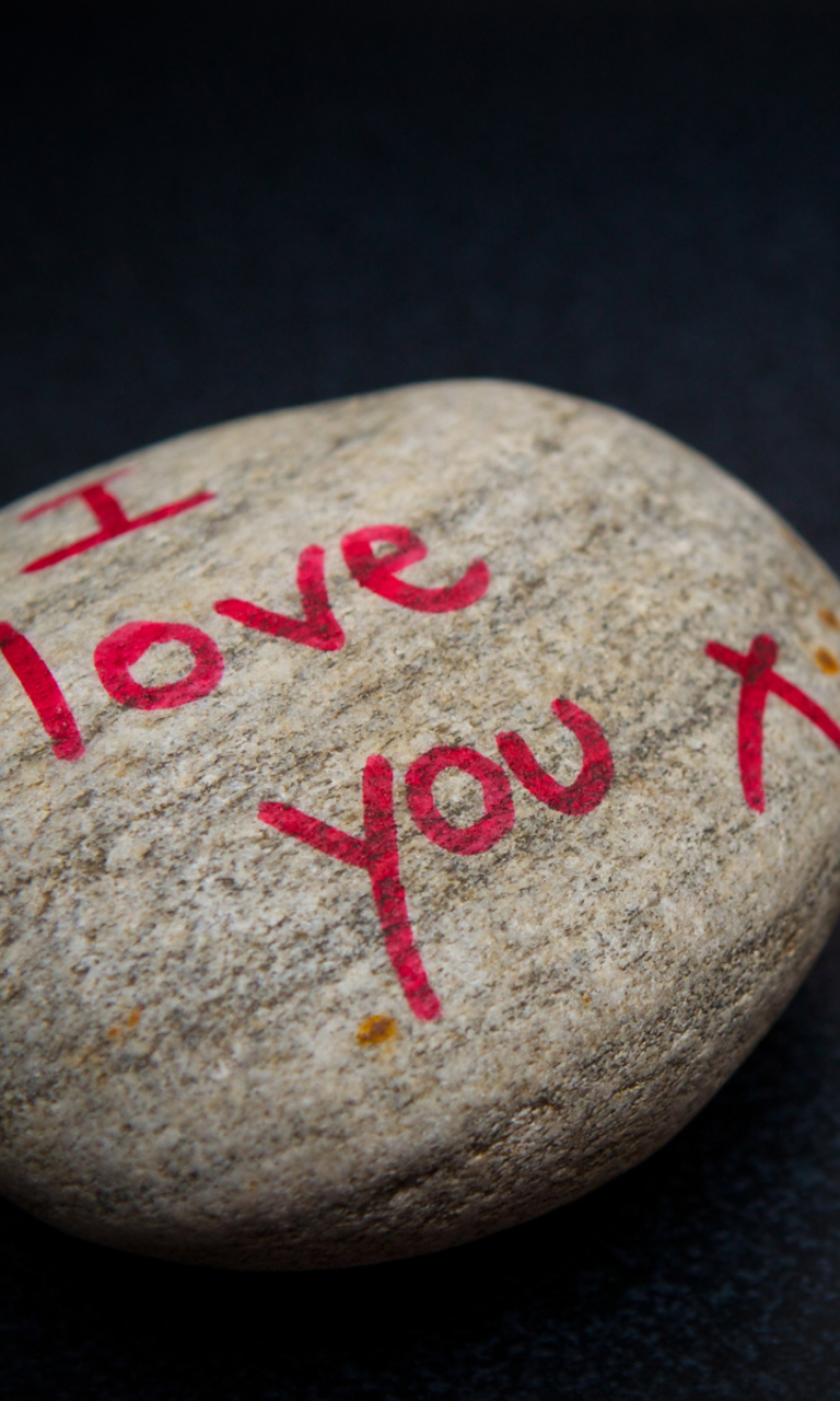 Das I Love You Written On Stone Wallpaper 768x1280