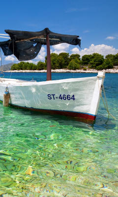 Обои Boat In Croatia 240x400