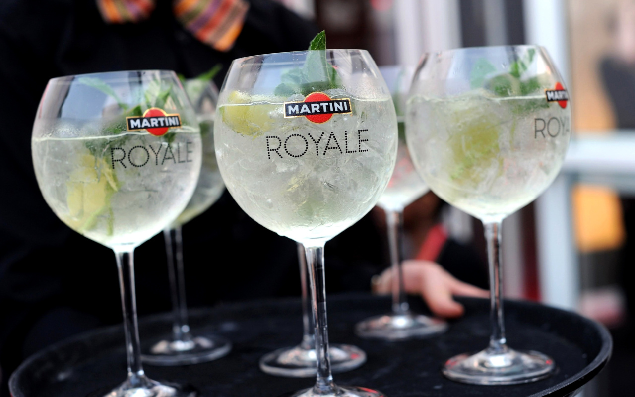 Das Martini Royale Wallpaper 1280x800