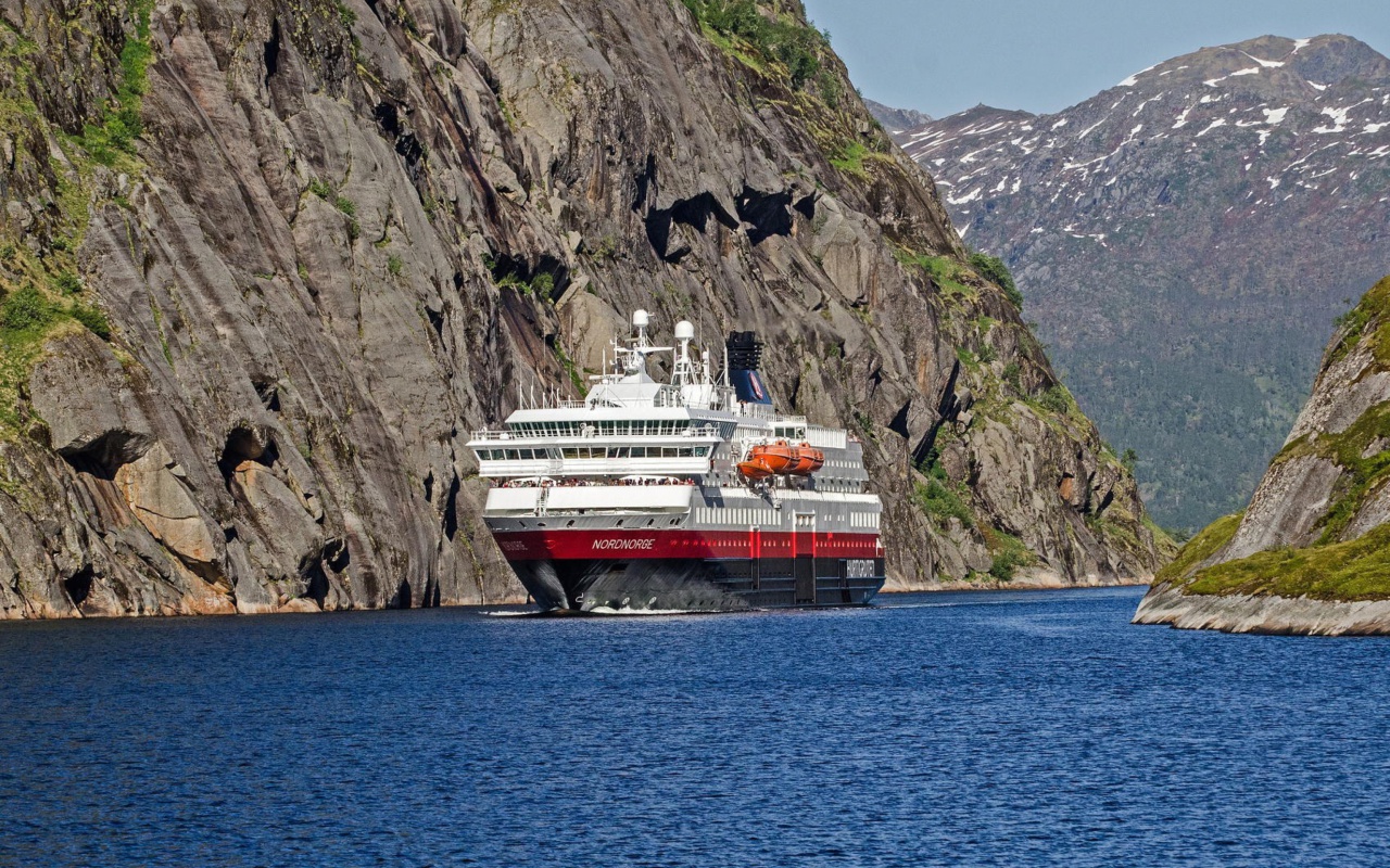 Fondo de pantalla Norway Cruise 1280x800