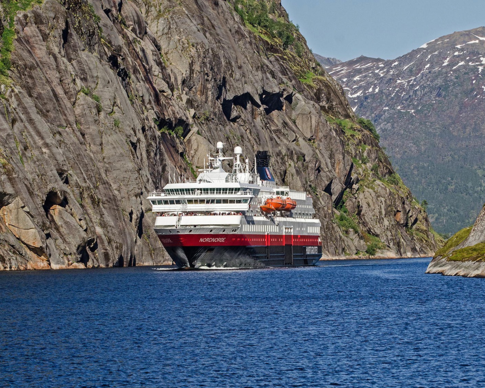 Sfondi Norway Cruise 1600x1280