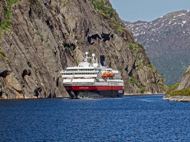 Sfondi Norway Cruise 640x480