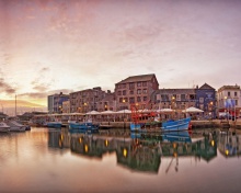 Fondo de pantalla Fishing Boats On Waterfront 220x176