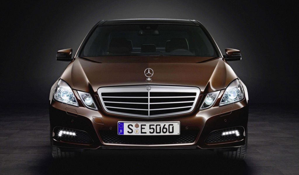 Screenshot №1 pro téma Mercedes Benz E-Class 1024x600