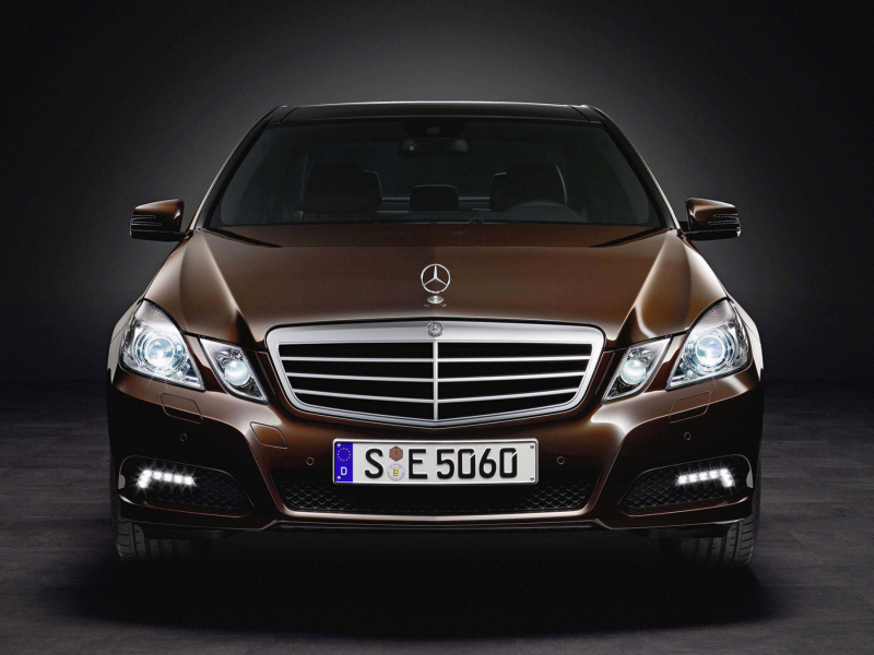 Screenshot №1 pro téma Mercedes Benz E-Class 800x600