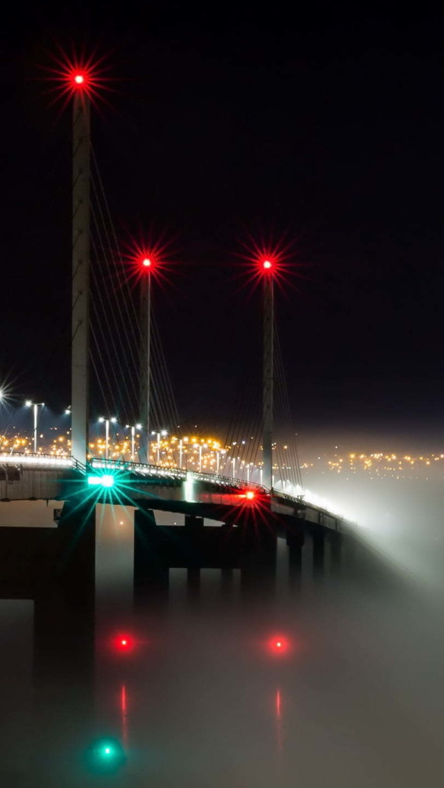 Обои Kessock Bridge in Scotland 640x1136