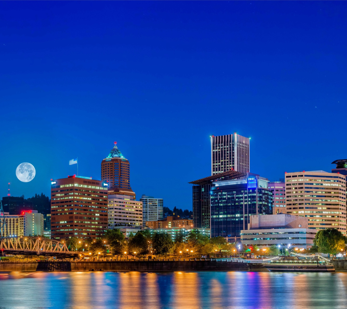 Обои Night in Portland Oregon 1440x1280