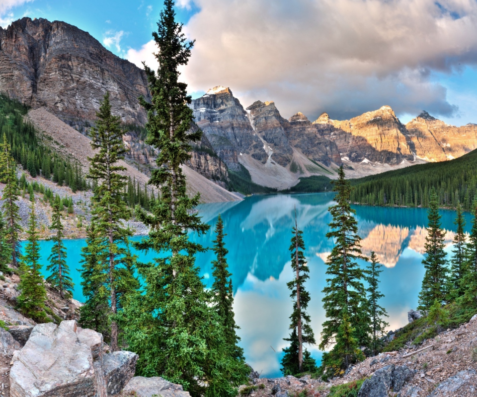 Moraine Lake wallpaper 960x800