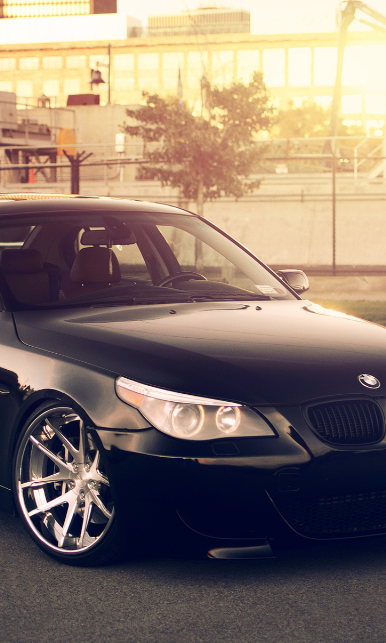 Fondo de pantalla BMW 545i E60 E39 768x1280